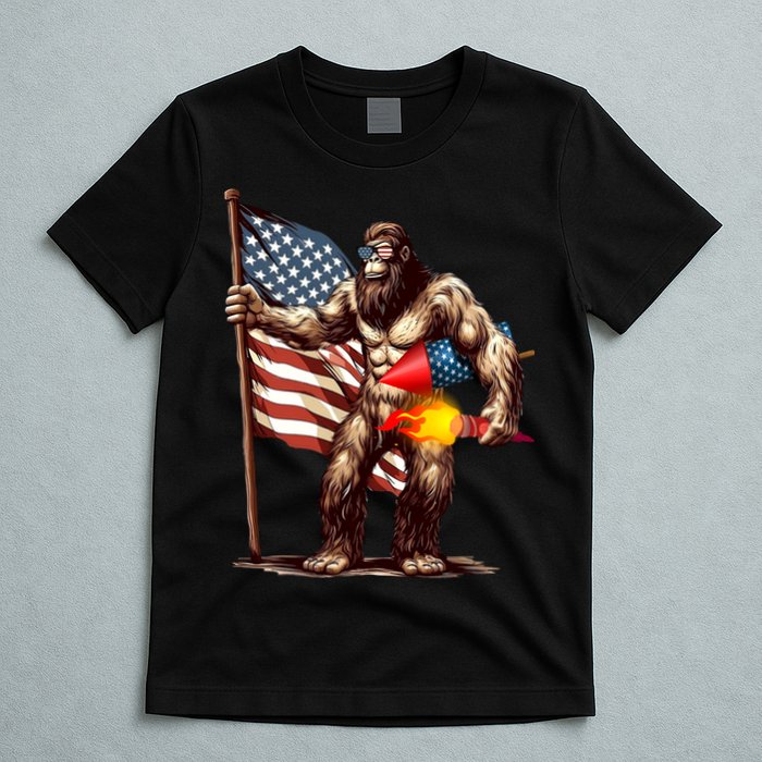 Bigfoot Fireworks 4th Of July Sasquatch American US Flag T-Shirt