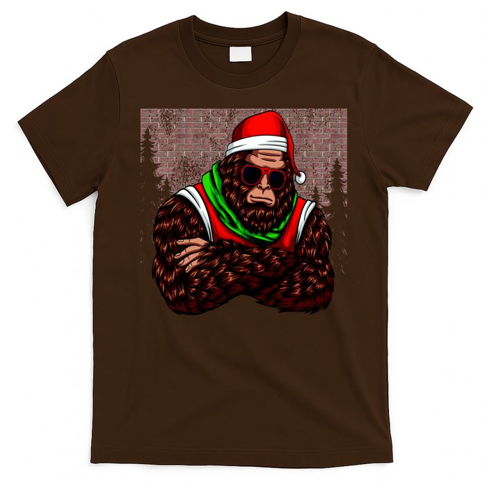 Bigfoot Funny Christmas Hipster T-Shirt