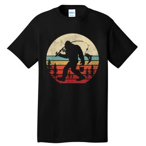 Bigfoot Fishing Funny Retro Sasquatch Fishermen Men Tall T-Shirt