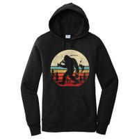 Bigfoot Fishing Funny Retro Sasquatch Fishermen Men Women's Pullover Hoodie