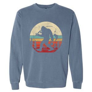 Bigfoot Fishing Funny Retro Sasquatch Fishermen Men Garment-Dyed Sweatshirt