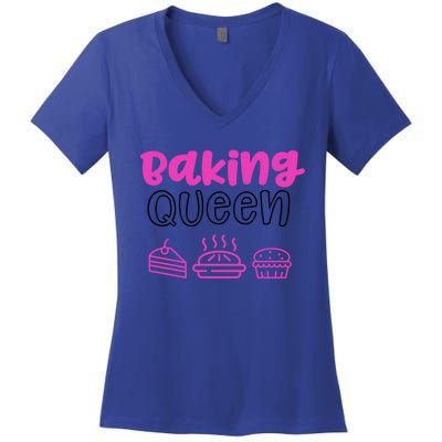 Baking Funny Gift Mom Baking Queen Mama Gift Women's V-Neck T-Shirt