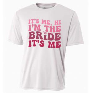  Bride Funny Its Me Hi I'm The Bride Its Me Cooling Performance Crew T-Shirt