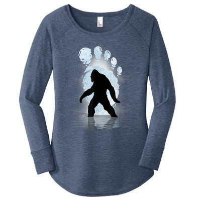 Bigfoot Footprint Moon Light Funny Sasquatch Women's Perfect Tri Tunic Long Sleeve Shirt