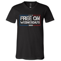 Biden Free On Wednesdays Us Flag Vintage 4th Of July V-Neck T-Shirt