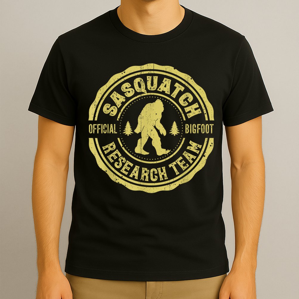 Bigfoot Finding Sasquatch Research Team Men Retro Vintage T-Shirt