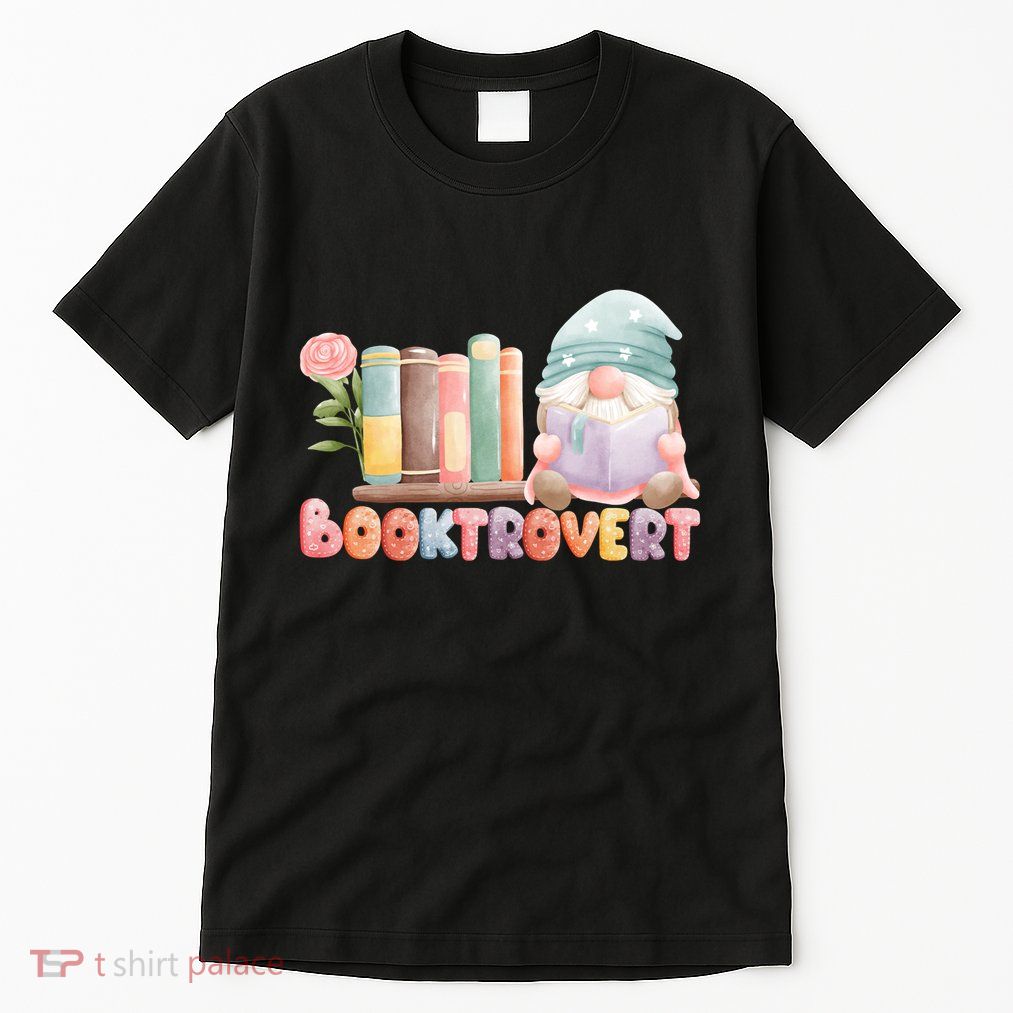 Booktrovert Gnome Book Lovers Gnome Reading A Book Cute Tall T-Shirt