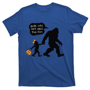 Baby Girll Bigfoot Smell My Feet Halloween T-Shirt