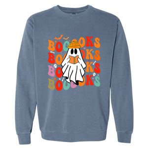 Booooks Groovy Cute Ghost Book Retro Reading Halloween Great Gift Garment-Dyed Sweatshirt