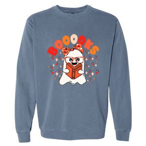 Booooks Groovy Cute Ghost Book Retro Reading Halloween Gift Garment-Dyed Sweatshirt