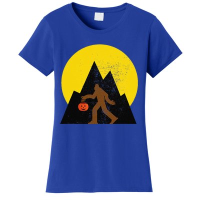 Bigfoot Gift Halloween Yeti Sasquatch Pumpkin Face Design Women's T-Shirt