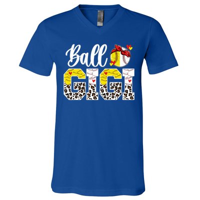 Ball Gigi Leopard Baseball Softball Gigi Grandma Great Gift V-Neck T-Shirt