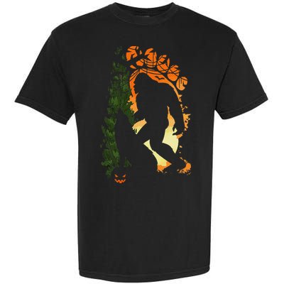 Bigfoot Halloween Costume Sasquatch Silhouette Wolf Howling Garment-Dyed Heavyweight T-Shirt