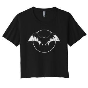 Bat Halloween Costume Spooky Bat Cool Goth Bats Lover Women's Crop Top Tee