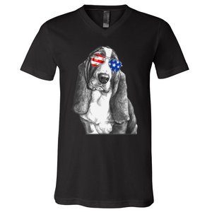 Basset Hound Dog Sunglasses Flag American 4th Of July Funny V-Neck T-Shirt