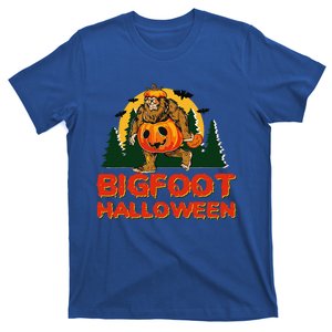 Bigfoot Halloween Funny Halloween Costume T-Shirt