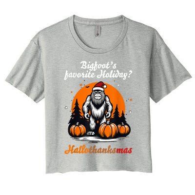 Bigfoots Hallothanksmas Holiday Pumpkin Field Christmas Hat Women's Crop Top Tee