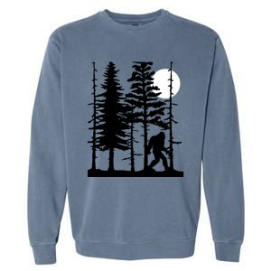 Bigfoot Hiding In Forest For Sasquatch Believers Gift Garment-Dyed Sweatshirt