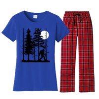 Bigfoot Hiding In Forest For Sasquatch Believers Gift Women's Flannel Pajama Set