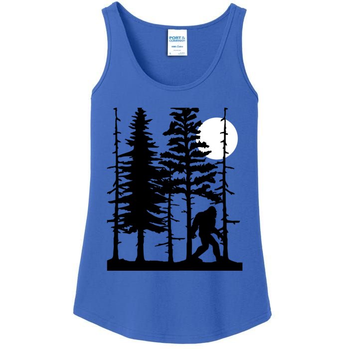 Bigfoot Hiding In Forest For Sasquatch Believers Gift Ladies Essential Tank