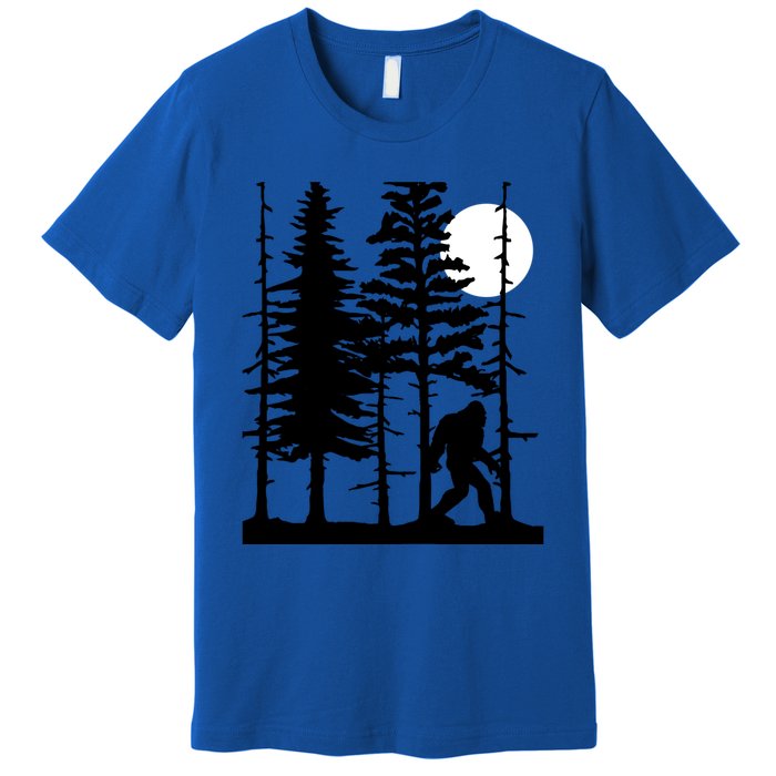 Bigfoot Hiding In Forest For Sasquatch Believers Gift Premium T-Shirt