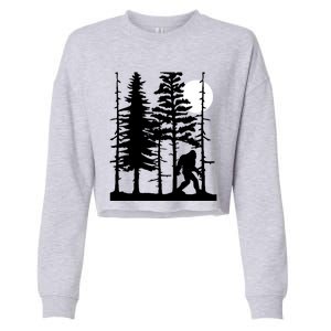 Bigfoot Hiding In Forest For Sasquatch Believers Gift Cropped Pullover Crew