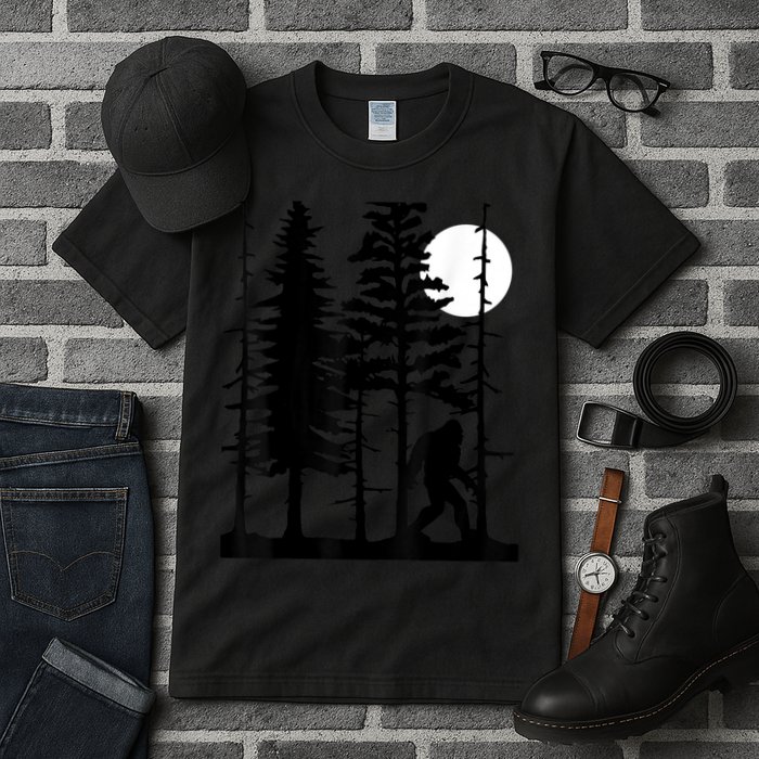 Bigfoot Hiding In Forest For Sasquatch Believers Tall T-Shirt