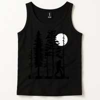 Bigfoot Hiding In Forest For Sasquatch Believers Tank Top