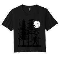 Bigfoot Hiding In Forest For Sasquatch Believers Crop Top