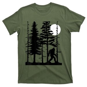 Bigfoot Hiding In Forest For Sasquatch Believers T-Shirt