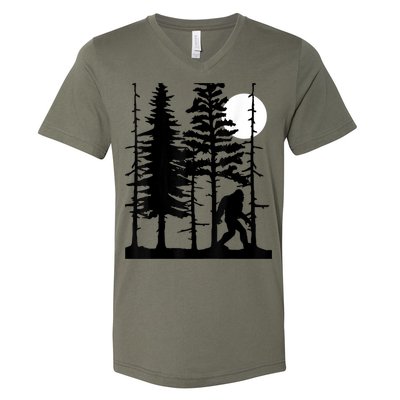 Bigfoot Hiding In Forest For Sasquatch Believers V-Neck T-Shirt