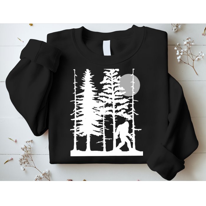 Bigfoot Hiding In Forest For Sasquatch Believers Sweatshirt