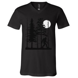 Bigfoot Hiding In Forest For Sasquatch Believers V-Neck T-Shirt