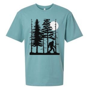 Bigfoot Hiding In Forest For Sasquatch Believers Sueded Cloud Jersey T-Shirt