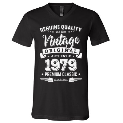 Born In 1979 Vintage Birthday Made In 1979 S V-Neck T-Shirt