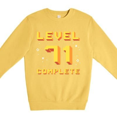 Born In 1950 Level 71 Complete 71th Birthday Retro Gaming Funny Gift Premium Crewneck Sweatshirt