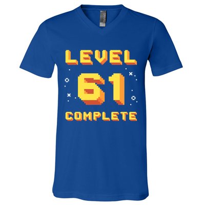Born In 1960 Level 61 Complete 61th Birthday Retro Gaming Meaningful Gift V-Neck T-Shirt