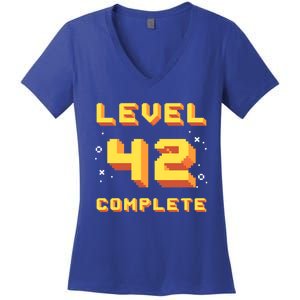 Born In 1979 Level 42 Complete 42th Birthday Retro Gaming Gift Women's V-Neck T-Shirt