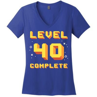 Born In 1981 Level 40 Complete 40th Birthday Retro Gaming Gift Women's V-Neck T-Shirt