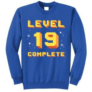 Born In 2002 Level 19 Complete 19th Birthday Retro Gaming Funny Gift Sweatshirt