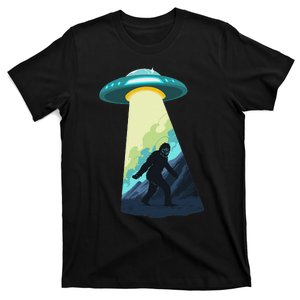 Bigfoot Is An Alien From A Ufo Sasquatch Big Foot Graphic T-Shirt