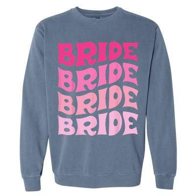 Bride I Do Crew Retro Bachelorette Party Bride Bridesmaids Garment-Dyed Sweatshirt
