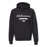 Born In Delaware De Retro Vintage Usa Map Flag Premium Hoodie