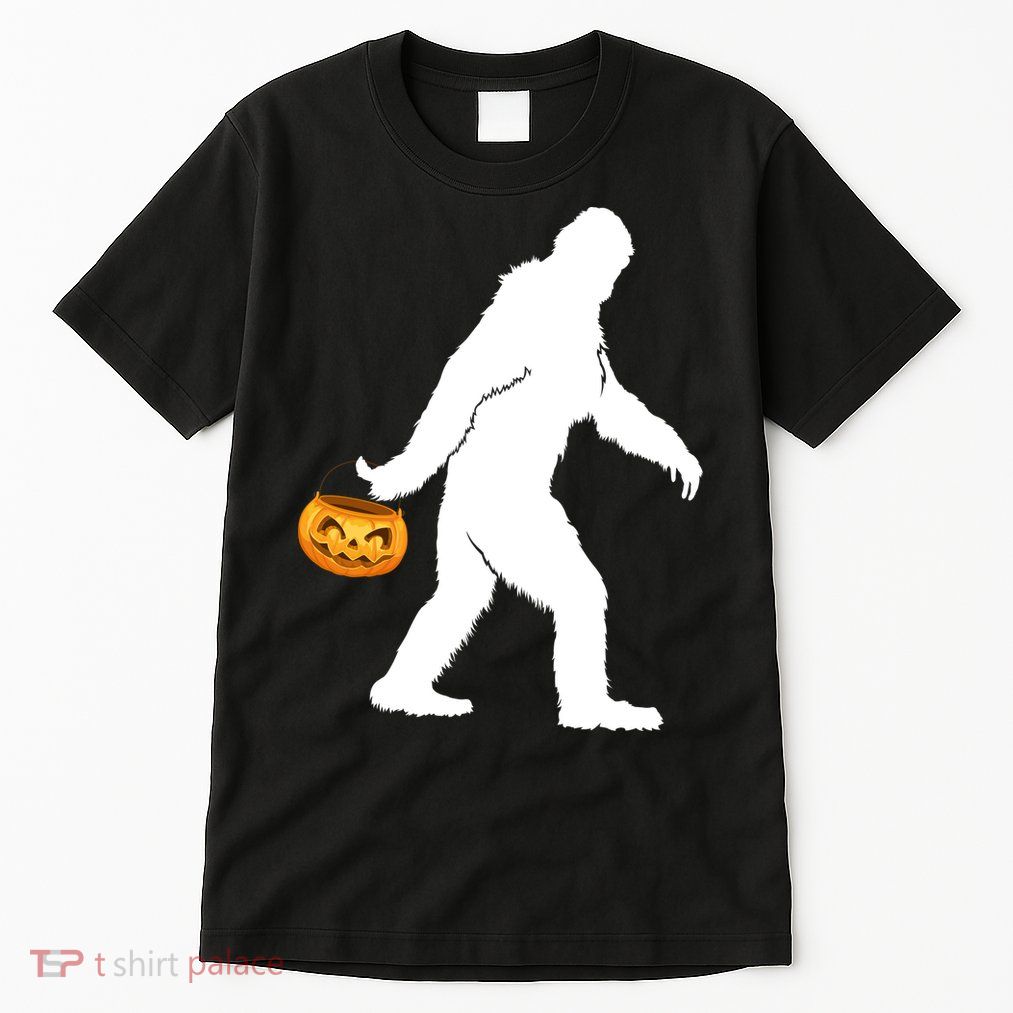 Bigfoot Sasquatch Halloween Pumpkin Tall T-Shirt
