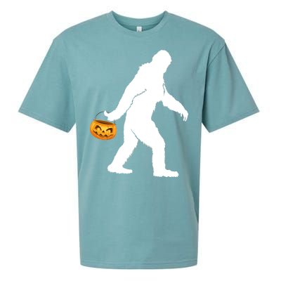 Bigfoot Sasquatch Halloween Pumpkin Sueded Cloud Jersey T-Shirt