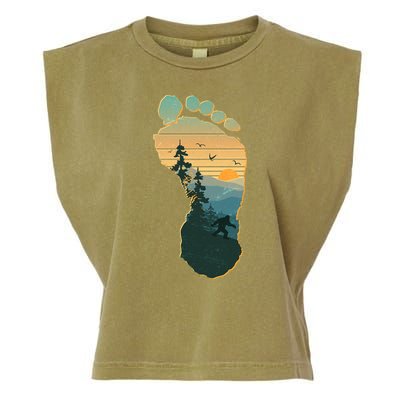 Bigfoot Wilderness Footprint Garment-Dyed Women's Muscle Tee