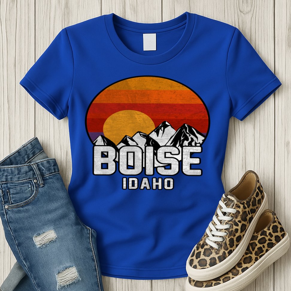 Boise Idaho Retro Mountain Sunset Gift Womens T-Shirt