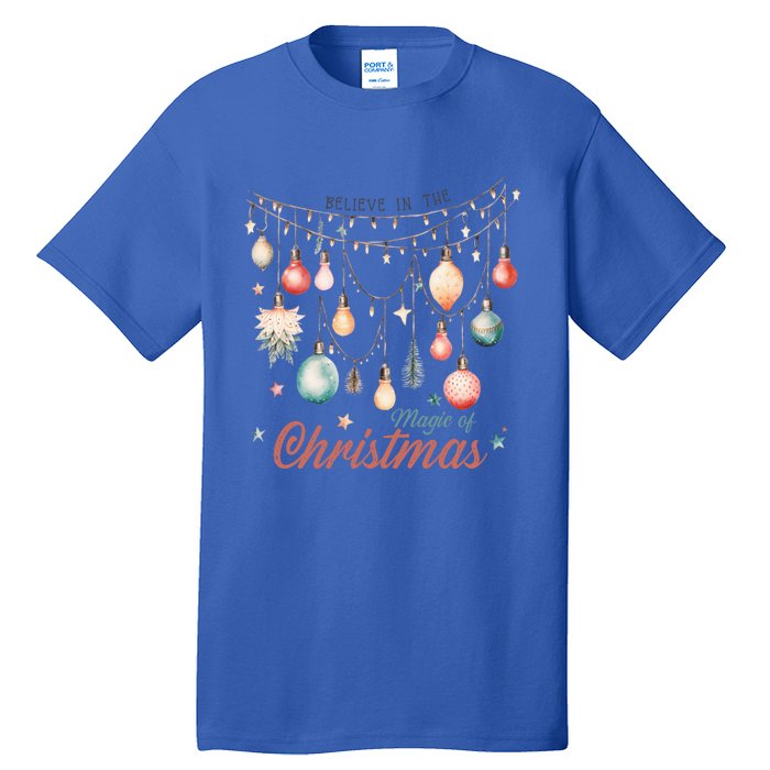 Believe In The Magic Of Christmas Vintage Lights Ornats Gift Tall T-Shirt