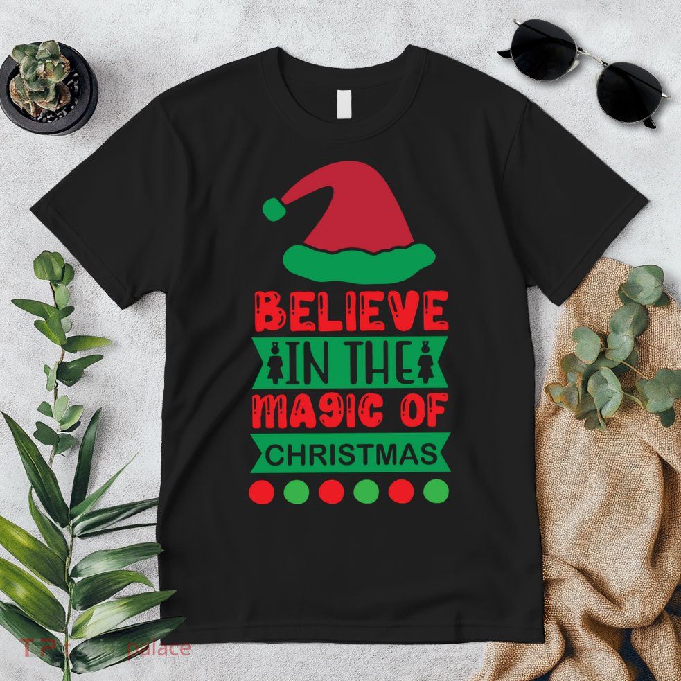 Believe In The Magic Of Christmas Premium T-Shirt