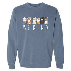 Be Kind Asl Sign Language Kindness Cat Paws Finger Signs Garment-Dyed Sweatshirt